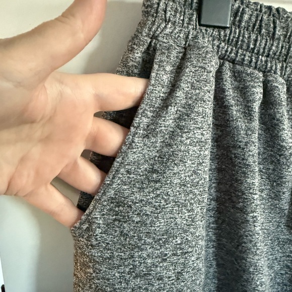 Vuori Boyfriend Short Size Medium - Picture 4 of 5